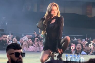 TWICE (트와이스) SANA (사나, サナ) - New Rules - Ready To Be Concert Melbourne