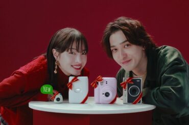 「クリスマスプレゼントにチェキ！」篇TVCM／富士フイルム