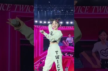 231104 DAHYUN PERFECT WORLD FANCAM Twice 5th World Tour"Ready To Be"in Melbourne(MarvelStadium) ctto