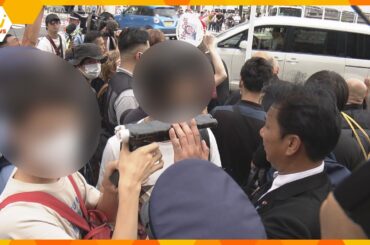 銃に似た形のものを振り上げ…安倍元首相の追悼式典を妨害した疑い　20代の男が書類送検　奈良