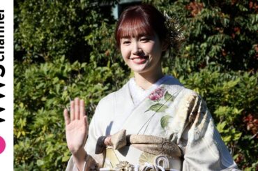 尾碕真花、まったりとしたクリーム色の晴れ着姿で登場！2023年の振り返りや晴れ着のポイントを語る
