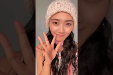 櫻坂46 山﨑天 ViVi1月号「アワードコスメで冬のメジャーメイク」ViViコスメアワードを受賞したコスメを使って冬の盛れメイクを天ちゃんが紹介しているよ冬のイベントにはNEWフェイスで出かけてみて