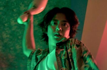 若葉竜也、昨日殺した敵を今日また殺す復讐無限ループ／映画『ペナルティループ』特報