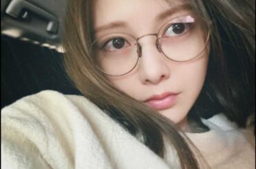 新着- 白石麻衣、メガネ姿のナチュラルな表情が美そのもの！アップのまいやんにうっとり