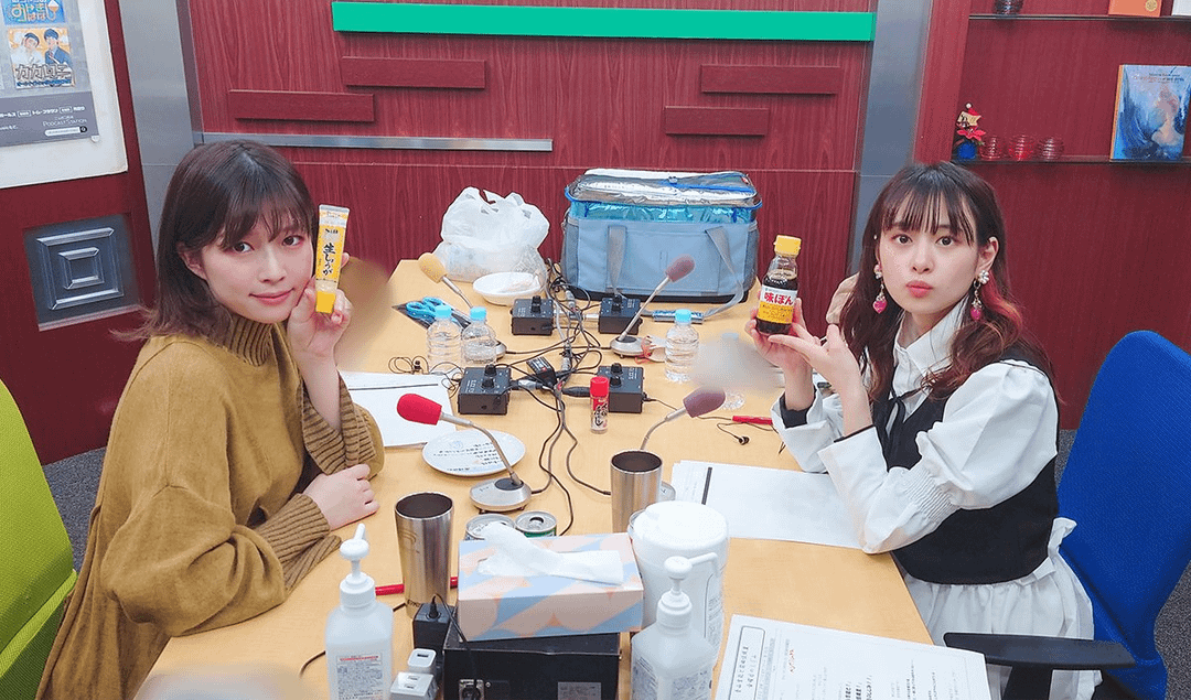Aoyama Yoshino and Maeda Kaori from Kinyoubi no Shijimi Moe Zine