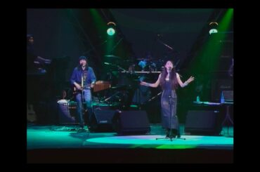竹内まりや「プラスティック・ラブ」ライブ バージョン @ 日本武道館 2000年 (feat. 山下達郎)