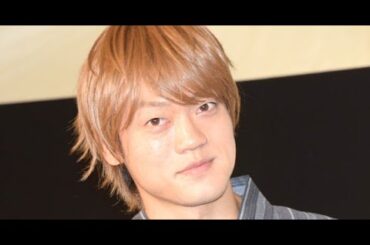 B1- おばたのお兄さん、妻・山崎アナ&長男顔出しの3ショットを公開 「鼻がパパに似てまーきのっ」反響