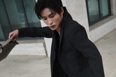 目黒蓮、羽田空港にフェンディのトータルルックで登場　伊・ミラノ開催のメンズコレクションに参加