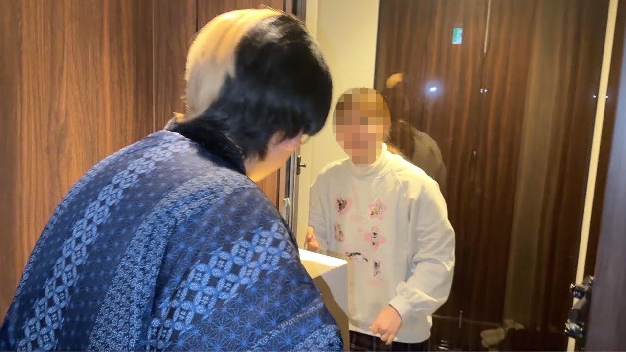 正月なのでご近所さんにおせちのお裾分けしてみた 正月なのでご近所さんにおせちのお裾分けしてみた