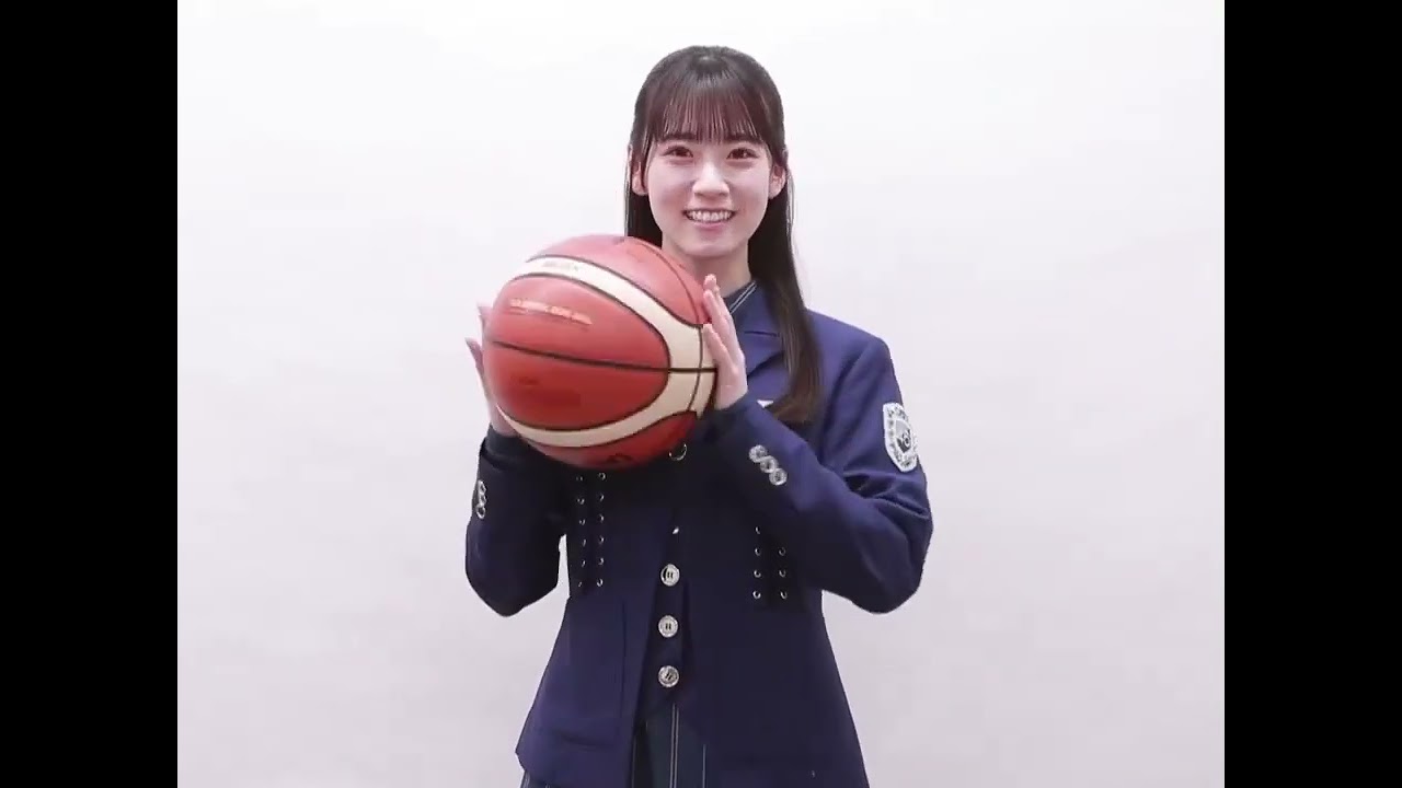櫻坂46 石森璃花 月バス 3月号(1/25発売)『 アイドル×バスケ 』に登場するのは櫻坂46石森璃花さんミニバス時代はキャプテンだったこと、3Pシュートが得意だったなどエピソードを語って頂きました 櫻坂46 石森璃花 月バス 3月号(1/25発売)『 アイドル×バスケ 』に登場するのは櫻坂46石森璃花さんミニバス時代はキャプテンだったこと、3Pシュートが得意だったなどエピソードを語って頂きました