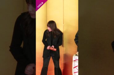 川口春奈、一人だけ木槌を回収されないハプニングであたふた