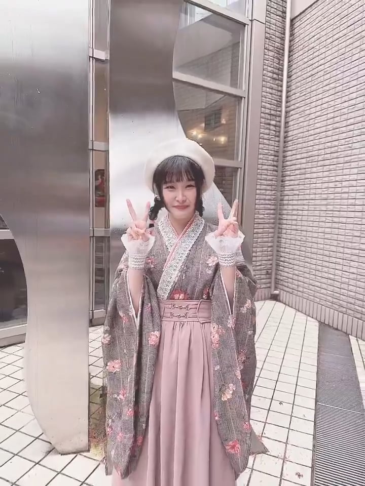 相良真由より新年明けましておめでとうございます Moe Zine