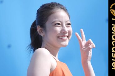 今田美桜、キャミワンピースで美肩を披露