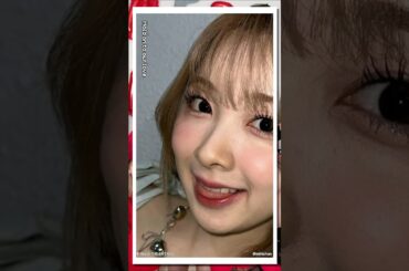 NiziU「HEARTRIS」Miihi Lyric Video