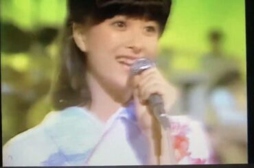 愛してます🎵河合奈保子さん🌸お正月🎍振袖着物姿で歌唱〜純白の天使の歌姫🍎🍏🍎1981.1.5
