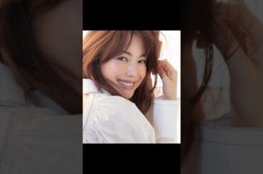 蛯原 友里さん　笑顔のスライドショー