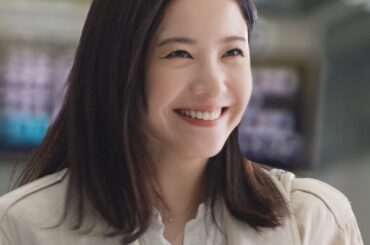 吉高由里子、笑顔で駆け寄る！　JR東海新CMに出演　ハナレグミが「会いにいこう」新バージョン歌唱　「いこう。待ってる人がいる。」編