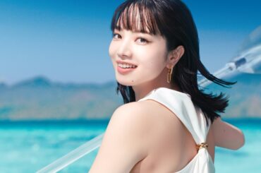 小松菜奈、美肌披露！　imase新曲「Shine Out」がタイアップ曲＆本人のカメオ出演も　「ANESSA Global Campaign」ウェブ動画＆TVCM