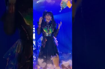 【BABYMETAL】MOAMETALがLive中に大喜び💖【Surprise during MOAMETAL's Live!!!】　#shorts #reaction #edit