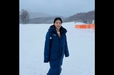 新着- 出口夏希、白銀に舞い降りた天使！「ブルーモーメント」雪景色に映える透明感ある笑顔が可愛すぎ