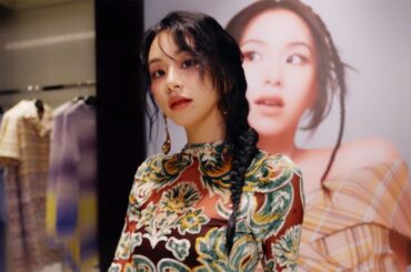 TWICE チェヨン、銀座に降臨！絶賛開催中の「ETRO × CHAEYOUNG PHOTO GALLERY」に登場