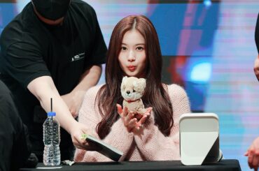 240309 트와이스 사나 팬싸인회 직캠 (TWICE SANA)