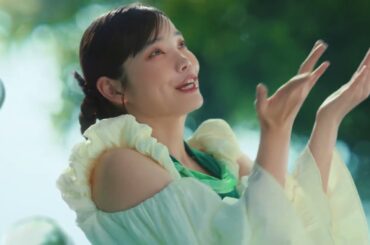 【い･ろ･は･す】 天然水 浜辺美波/セントチヒロ・チッチ TVCM「森と水とみんなの未来」篇 30秒 I Lohas TVCF