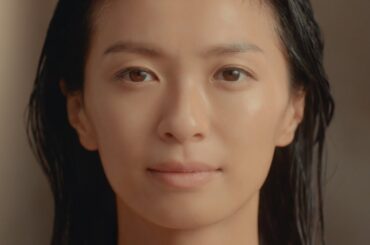 榮倉奈々  ReFa FINE BUBBLE U (リファ ファインバブルU)「実感、美肌。」篇 TVCM