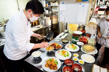 牛丼！唐揚げ！常連が殺到するガツ盛り洋食屋が凄すぎる丨Japanese Good Old Diner