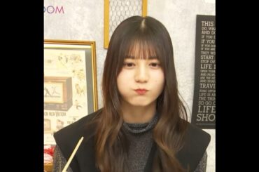 お寿司をもぐもぐする小坂菜緒ちゃん