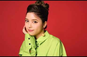 女優・川島海荷、“クラシックな”髪型と“ビビッとな”衣装で、Wi-Fi選びを新提案！新TVCM「ビビッとな川島海荷」篇が、3月25日（月）より順次放映開始！