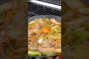 雪山で作る至高の豚キムチ The best pork kimchi made in the snowy mountains #shorts #easelartstudio #asmr