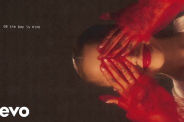 Ariana Grande - the boy is mine (lyric visualizer)