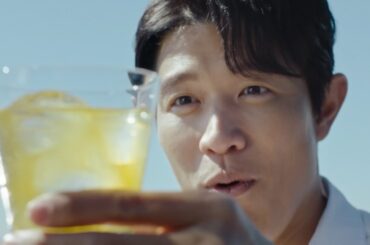 キリン 生茶 「登場」篇（鈴木亮平）30秒