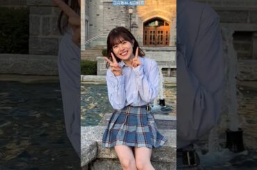 松田好花 写真集発売まであと21日！通常版裏表紙の制服カットを撮影した大学の噴水前で！写真集『振り向いて』5月28日発売