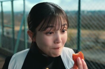 岡田准一、乃木坂46・久保史緒里出演／マクドナルド新CM「スパイシーチキンマックナゲット『応援って意味ありますか？』」篇 30秒