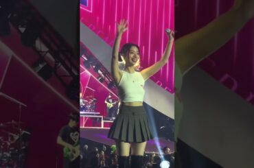 240316 DAHYUN LOOK AT ME FANCAM Twice 5th World Tour "Ready To Be" in Las Vegas ctto in description
