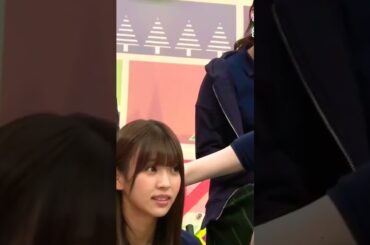 平然と虫を食べる井口さん