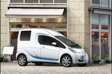 ■ i-MiEVが“フルゴネット”に！三菱自動車は、「iMiEV」の派生モデルで、広大な荷室を誇る電気自動車、その名も「i-MiEVカーゴ」を出展（webCG）東京モーターショー2009