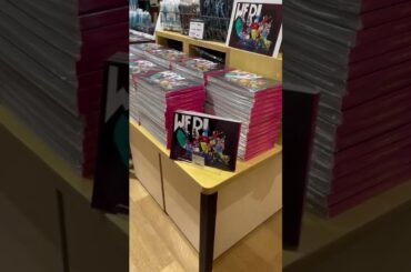 日向坂46 展【#WE_R グッズ紹介！】明日4月5日から発売の図録や新商品の紹介動画をいち早くお届けします！