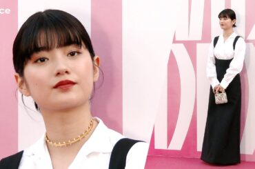 蒔田彩珠「夏は趣味のバイクで…」ミス ディオール展覧会