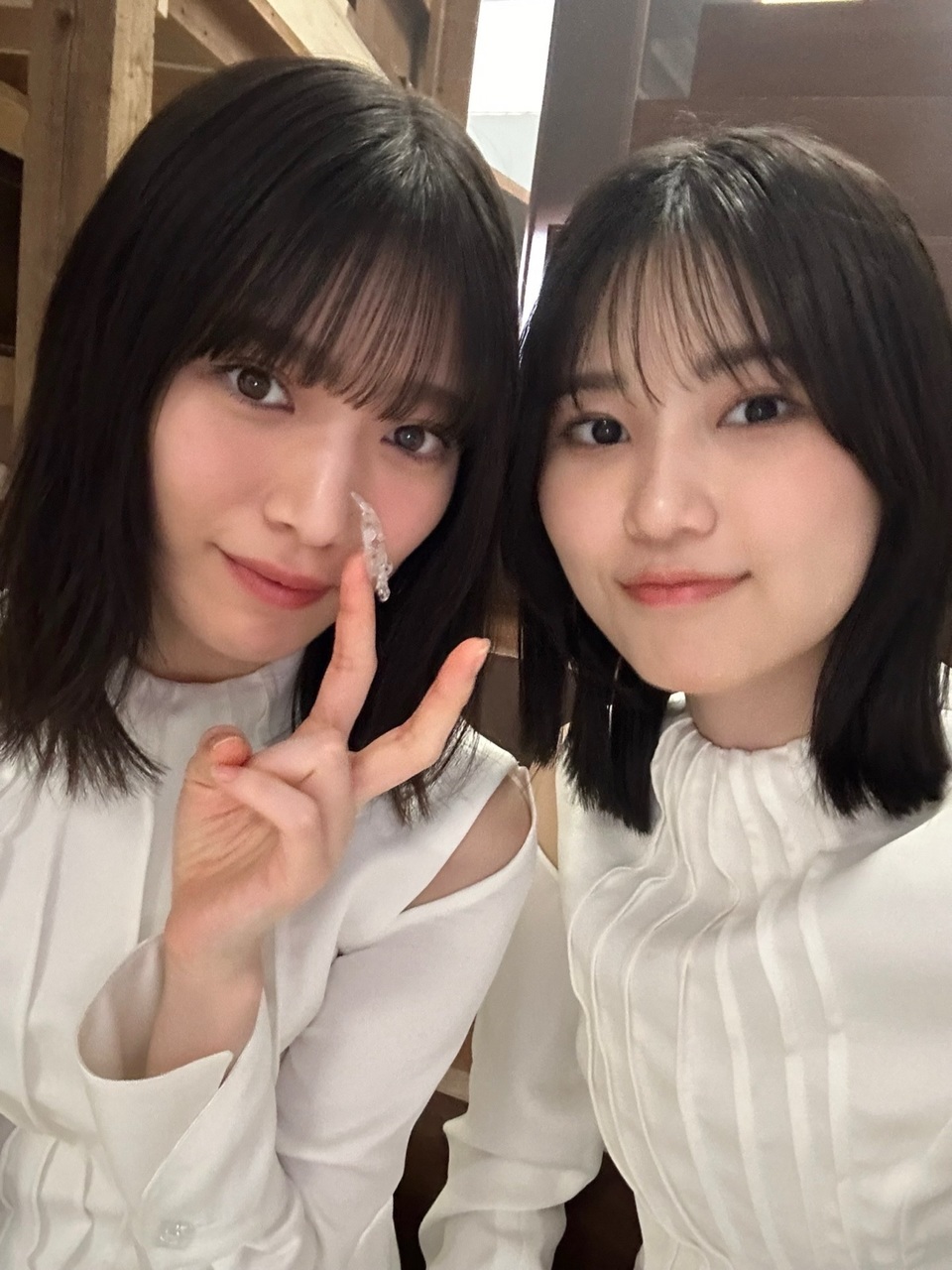 Mobab 的野 美青 2024/6/07 『自業自得』 みなさんこんばんは🌸 的野美青です 9枚目シングル 『自業自得』のミュージックビデオが公開され ...
