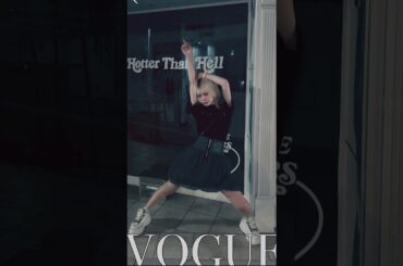 ポーズお願いします【Hotter Than Hell】