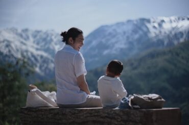 サントリー天然水『大自然を味方に』篇 30秒 柄本佑 サントリー CM