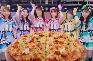 超ときめき♡宣伝部、“推し活”する東京03角田をメロメロに！？CMメイキング&インタビュー映像も公開　PIZZA-LA『熟成パンチェッタのよくばりクォーター』新TVCM