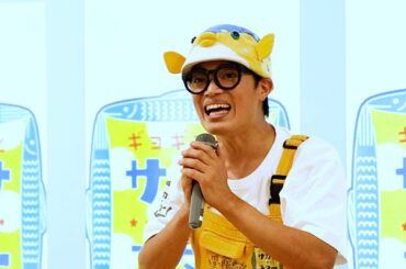 さかなクンと香音さんが展覧会に登場