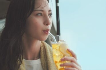 キリン　午後の紅茶　涼しそうな日時計篇　１５秒