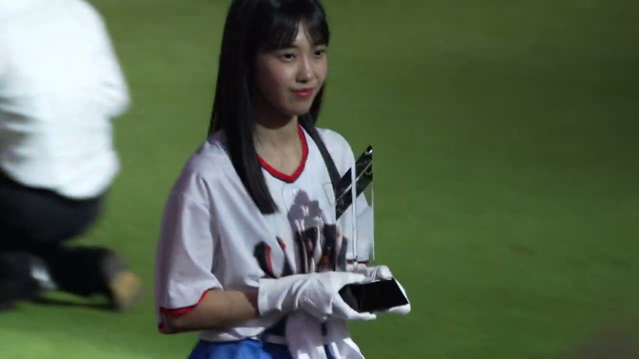 日韓ドリームプレーヤーズゲーム ( ファイターズガール 西崎 光 ) 2024.7.22(月) エスコンフィールド北海道 日韓ドリームプレーヤーズゲーム ( ファイターズガール 西崎 光 ) 2024.7.22(月) エスコンフィールド北海道