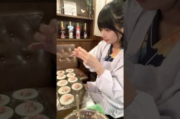 手作り餃子を振る舞う