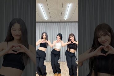 みんなも 「RISE UP」 Dance Practiceを見て踊ってみてね💃#RIKU #AYAKA #MAYUKA#NiziU #ニジュー #니쥬 #WithU